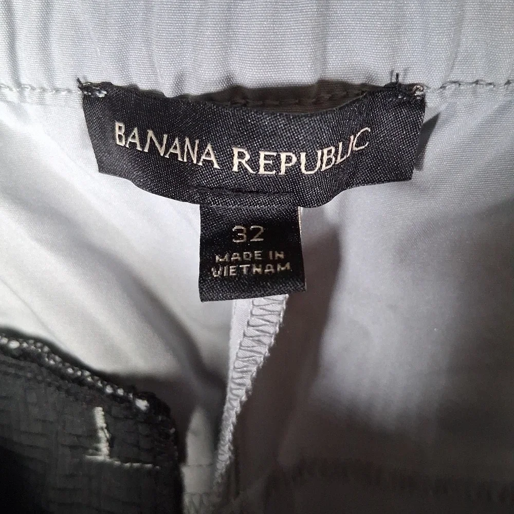 New Banana Republic Motion Tech Hybrid Pants Men Size 32x29 Gray Woven Tapered